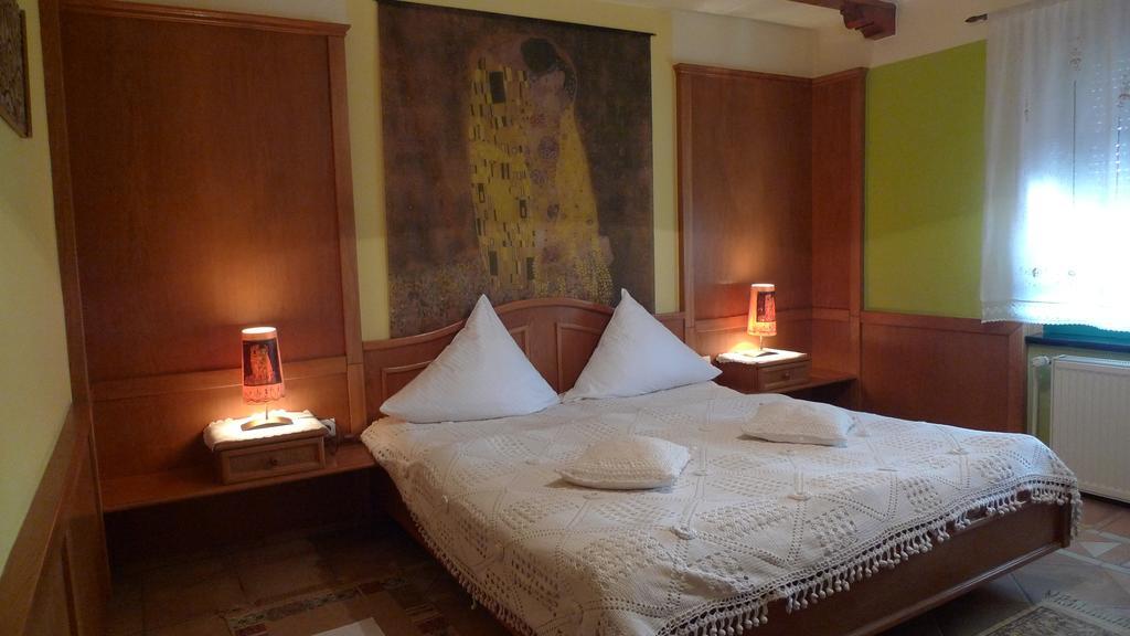 Hotel Gosciniec Stara Kuznia à Debska Kuznia Chambre photo